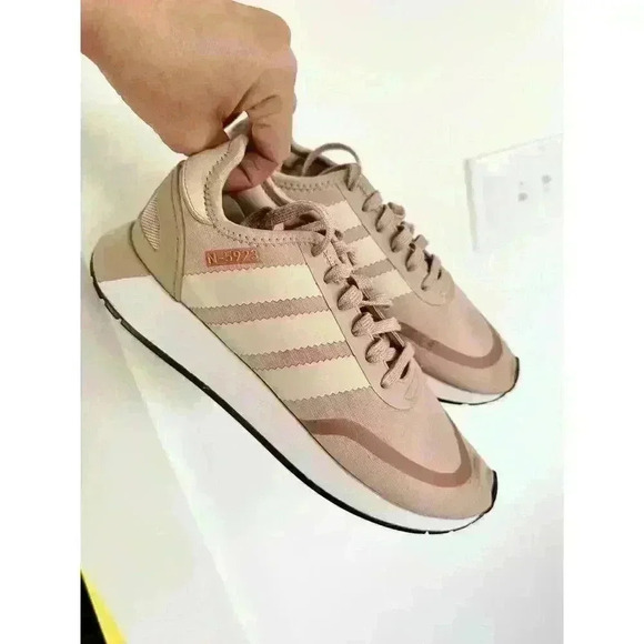 adidas Shoes - Adidas tennis shoes cute pink good condition running exercise 7.5 womens n 5923